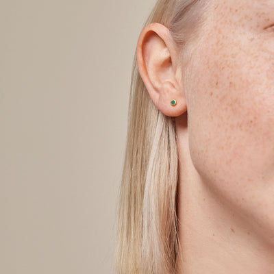Dot | Ørestikker 18 kt. forgyldt sølv | E313G-Grass Green